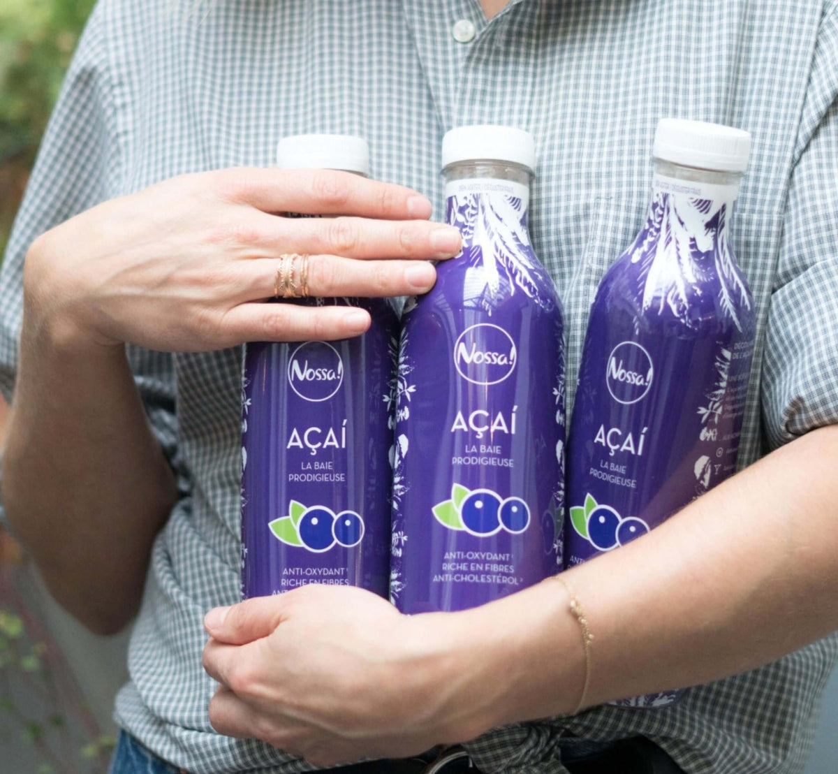 <p><strong>Diversificação e Certificação</strong></p><p>Ampliamos nossa linha com o lançamento de bebidas de açaí e polpas congeladas para restaurantes, além de obtermos a certificação orgânica, atestando nosso compromisso com a qualidade e a sustentabilidade.</p>
